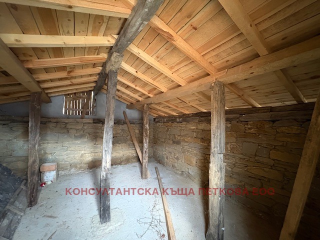 Продава КЪЩА, с. Стефаново, област Ловеч, снимка 5 - Къщи - 49103624