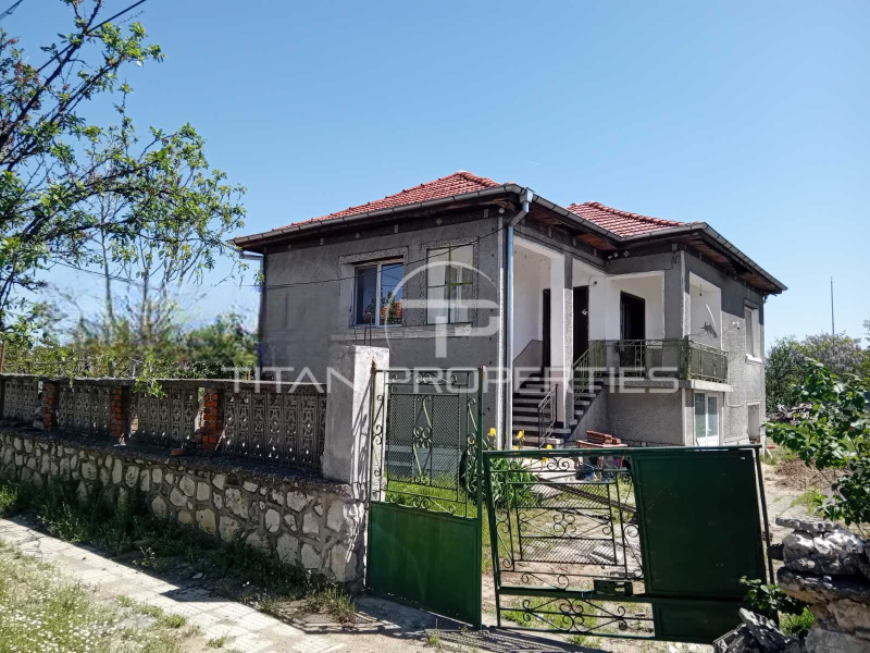 In vendita  Casa regione Plovdiv , Tsalapitsa , 165 mq | 41260592