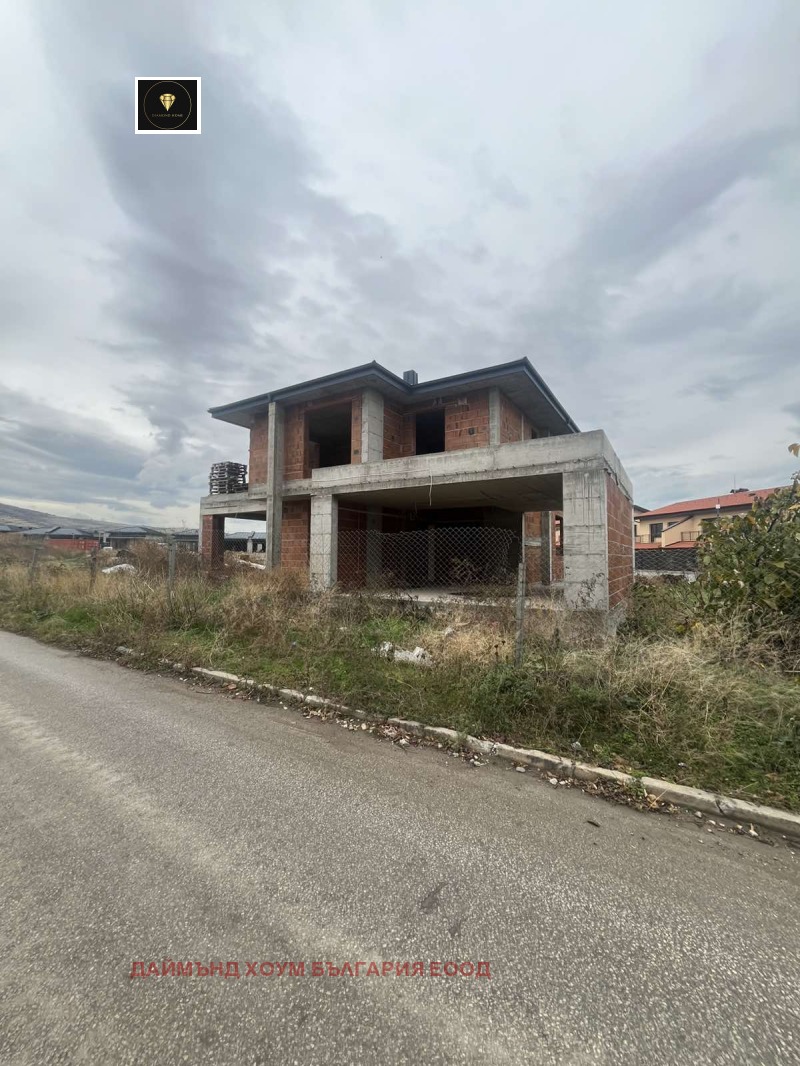 Продава КЪЩА, с. Първенец, област Пловдив, снимка 2 - Къщи - 52523731