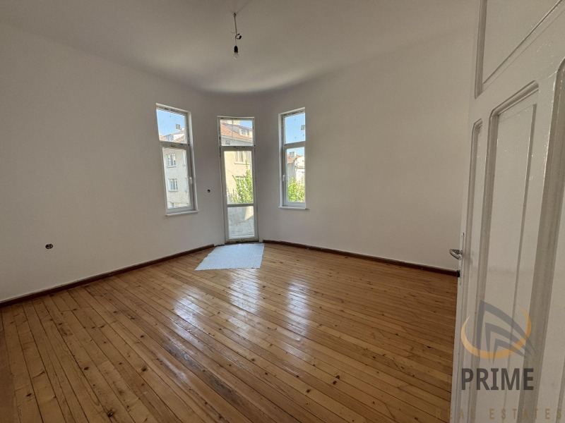 Продава МНОГОСТАЕН в град Бургас, Център - 122 кв.м / 340 636 € » 666 226.11 лв., ПРАЙМ РИЪЛ ЕСТЕЙТС ЕООД