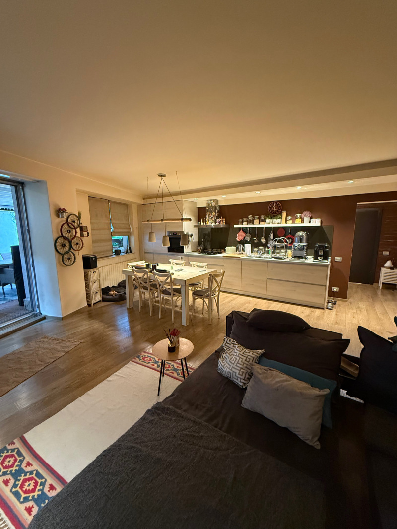 À venda  2 quartos Sofia , m-t Gardova glava , 120 m² | 55685339