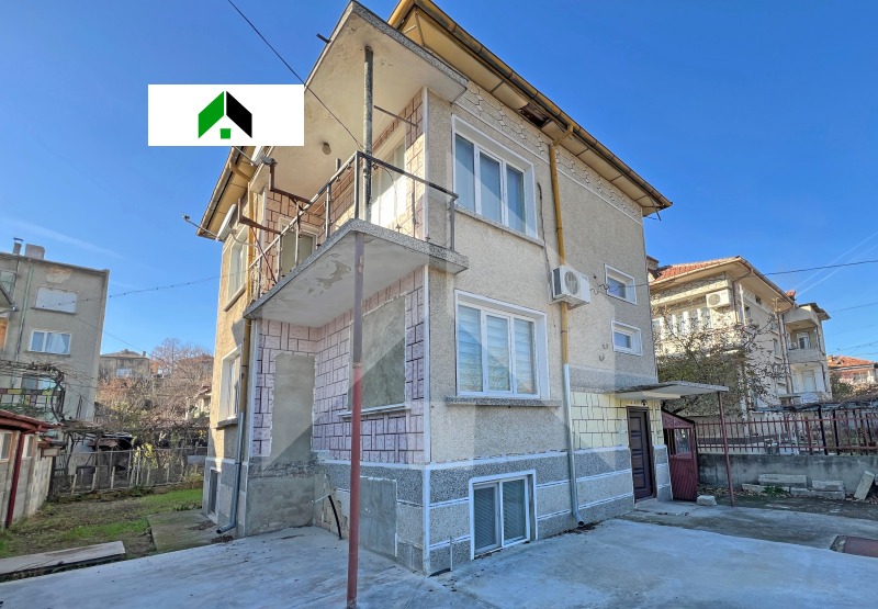 Продава КЪЩА, гр. Нови пазар, област Шумен, снимка 1 - Къщи - 48104959