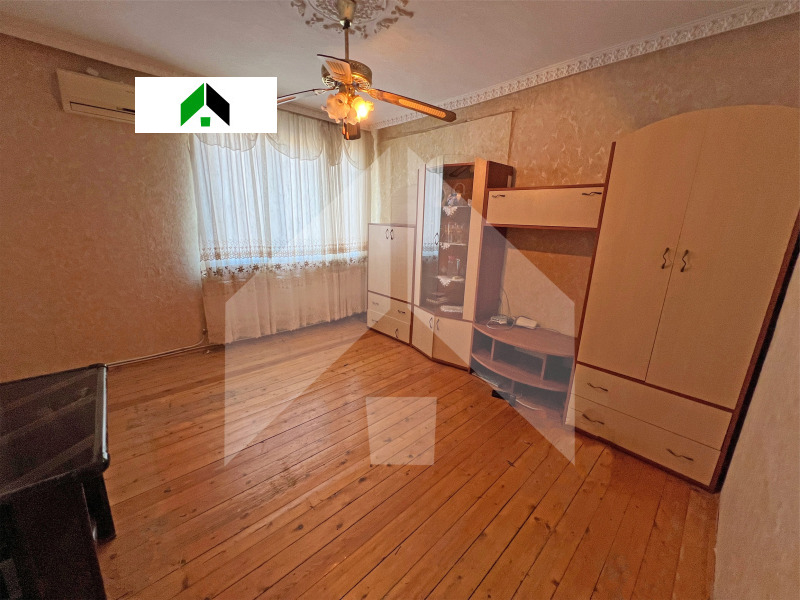 Продава КЪЩА, гр. Нови пазар, област Шумен, снимка 8 - Къщи - 48104959