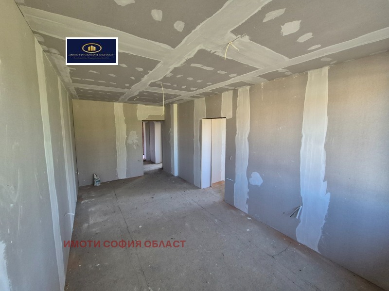 À venda  Casa região Sófia , Petartch , 168 m² | 94688510 - imagem [9]