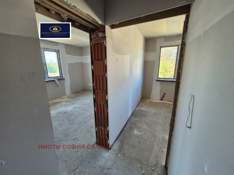 À venda  Casa região Sófia , Petartch , 168 m² | 94688510 - imagem [15]