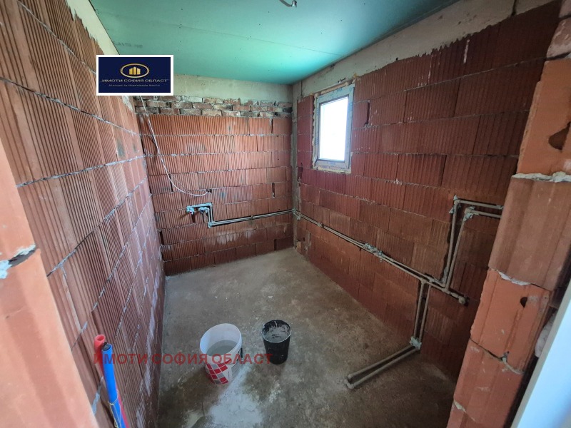 À venda  Casa região Sófia , Petartch , 168 m² | 94688510 - imagem [13]