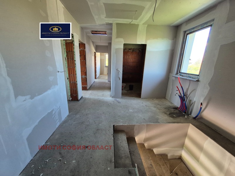 À venda  Casa região Sófia , Petartch , 168 m² | 94688510 - imagem [12]