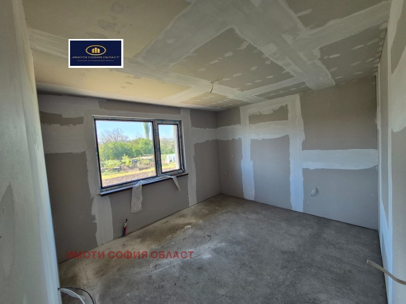 À venda  Casa região Sófia , Petartch , 168 m² | 94688510 - imagem [16]