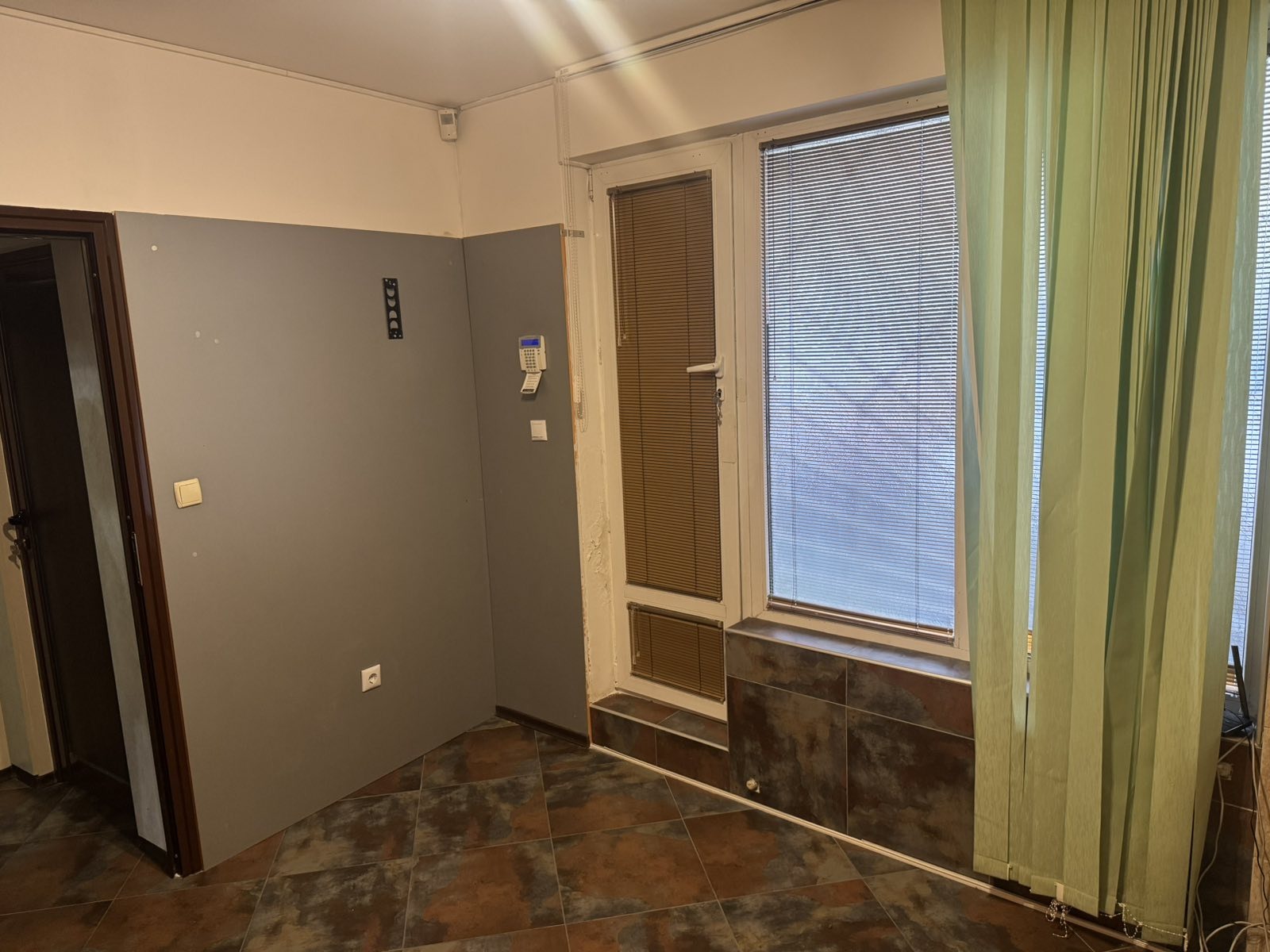 Продава ОФИС, гр. София, Витоша, снимка 2 - Офиси - 54266767