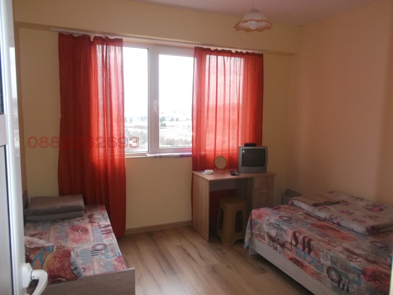 Продава 2-СТАЕН, гр. Велико Търново, Бузлуджа, снимка 3 - Апартаменти - 52780121