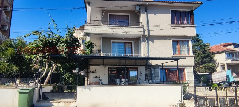 Продава КЪЩА в област Бургас, гр. Обзор - 220 кв.м / 300 000 € » 586 749.00 лв.