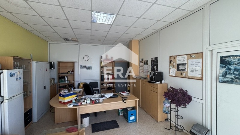 Продава МАГАЗИН, гр. Велико Търново, Акация, снимка 2 - Магазини - 56018190