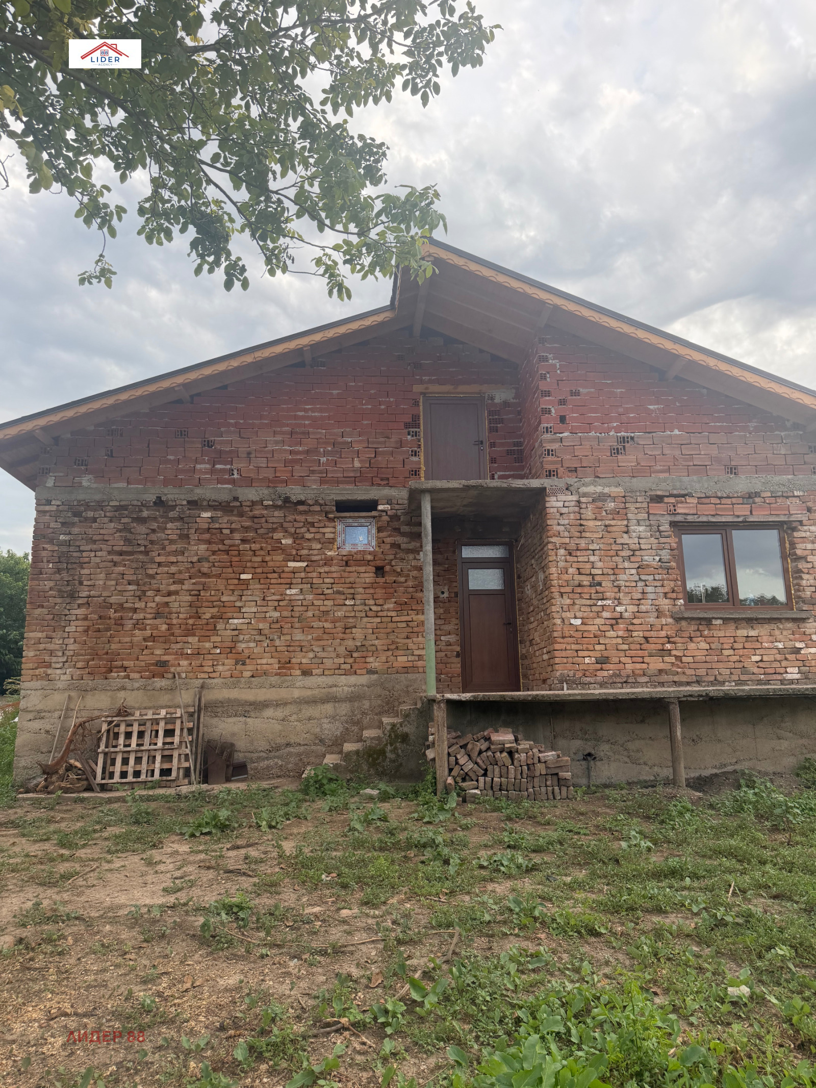 Продава КЪЩА, с. Подем, област Плевен