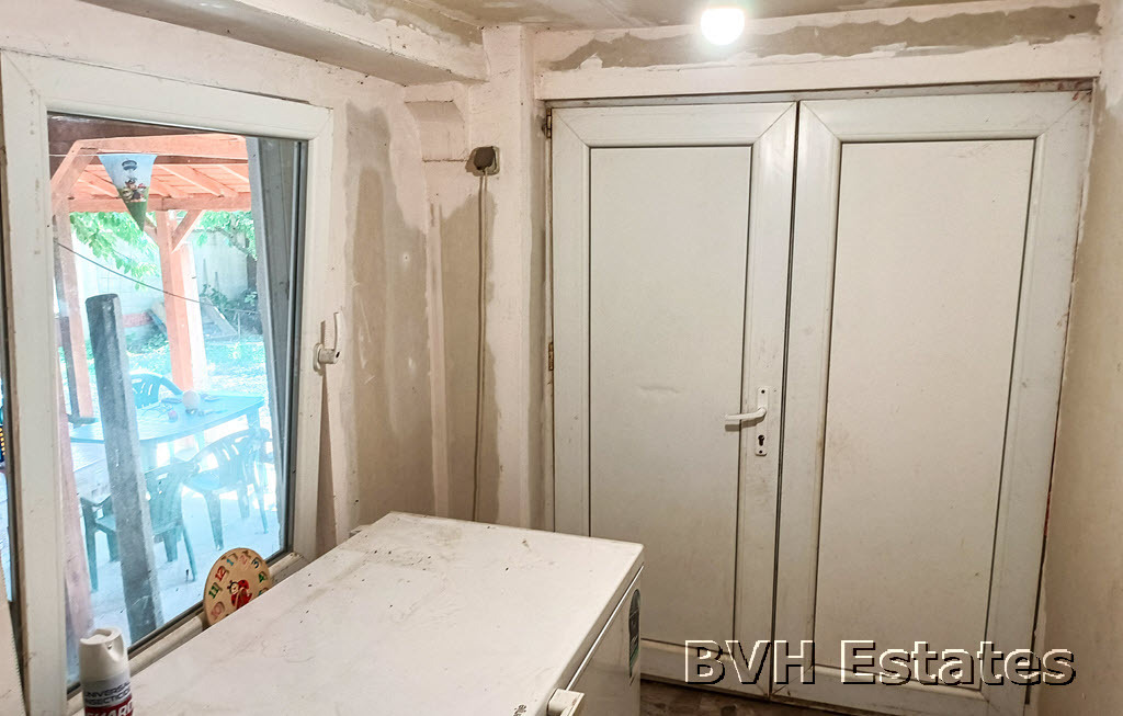 Продава КЪЩА, с. Белгун, област Добрич, снимка 11 - Къщи - 55931966