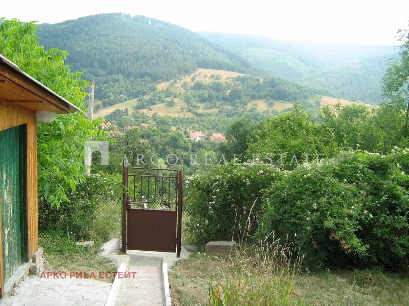 Продава ВИЛА, с. Банище, област Перник, снимка 8 - Вили - 56212945