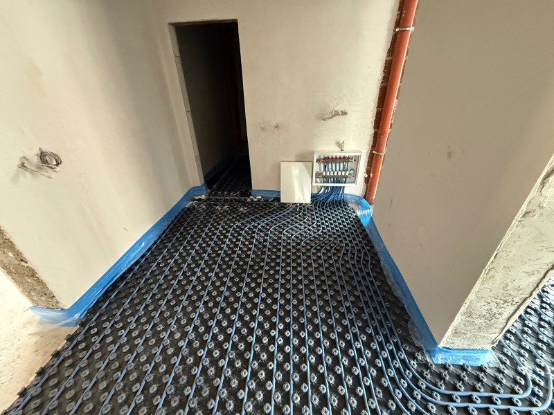 De vânzare  1 dormitor Pernic , Țentâr , 98 mp | 85956589 - imagine [16]