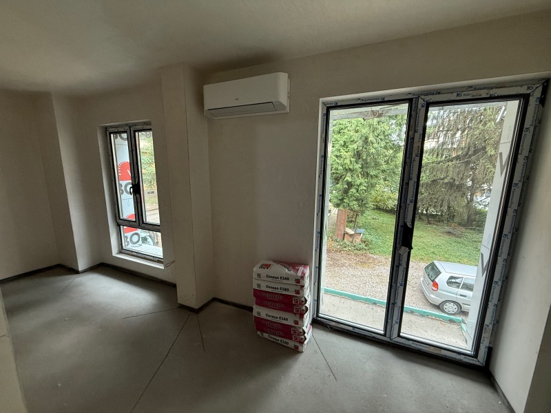 De vânzare  1 dormitor Pernic , Țentâr , 98 mp | 85956589 - imagine [6]