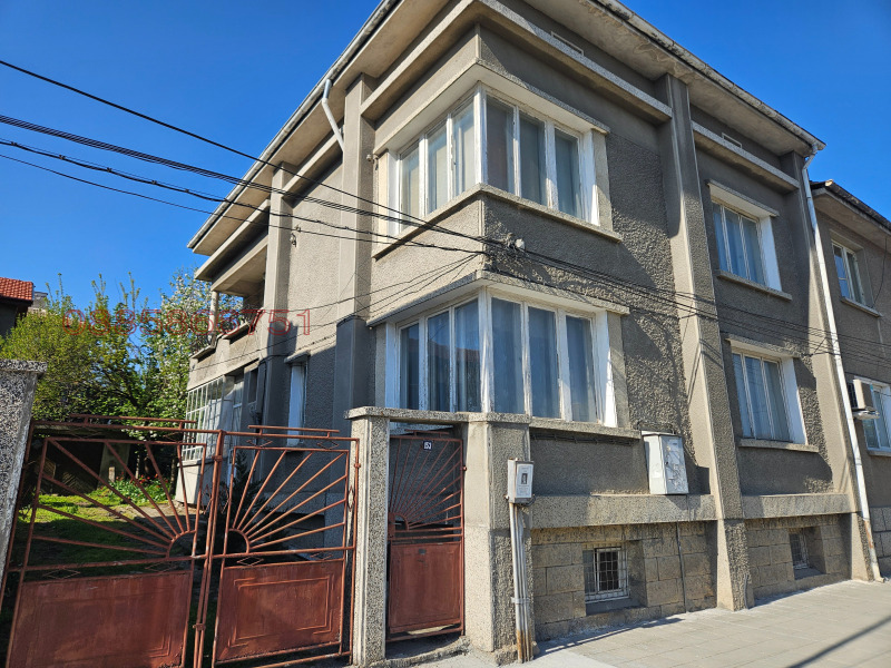 Продава КЪЩА, гр. Попово, област Търговище