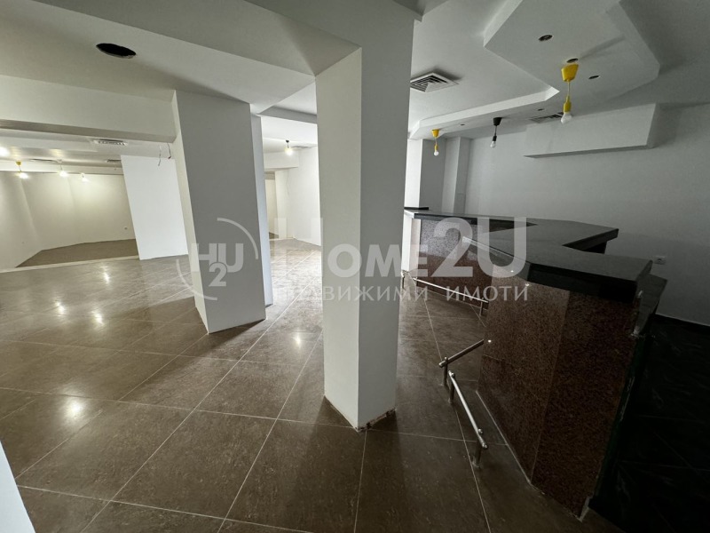 Na prodej  Bar; Kavárna Varna , Levski 1 , 170 m2 | 24102486 - obraz [2]