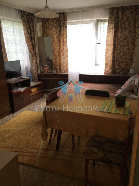 1 dormitorio Dobrudzhanski, Shumen 1