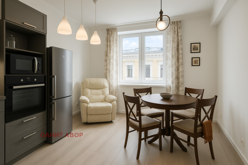 Продава  3-стаен, град София, Център •  229 999 EUR • ID 87872725 — holmes.bg - [1] 