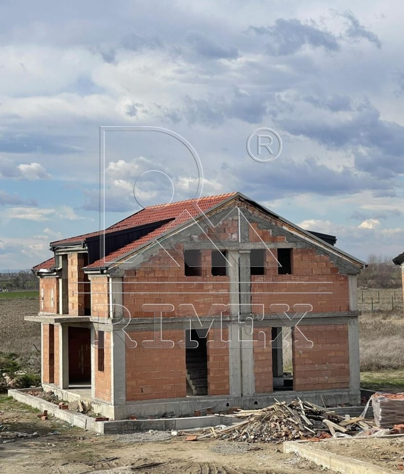 Продава КЪЩА, с. Скутаре, област Пловдив, снимка 2 - Къщи - 44615111