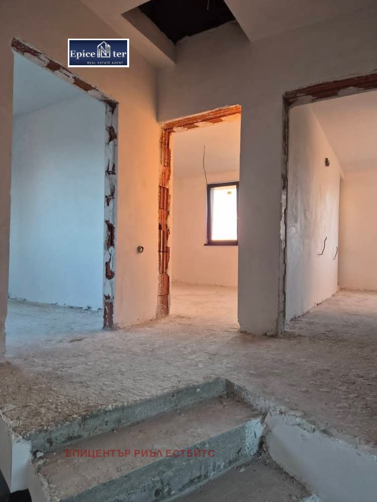 Продава КЪЩА, гр. Костинброд, област София област