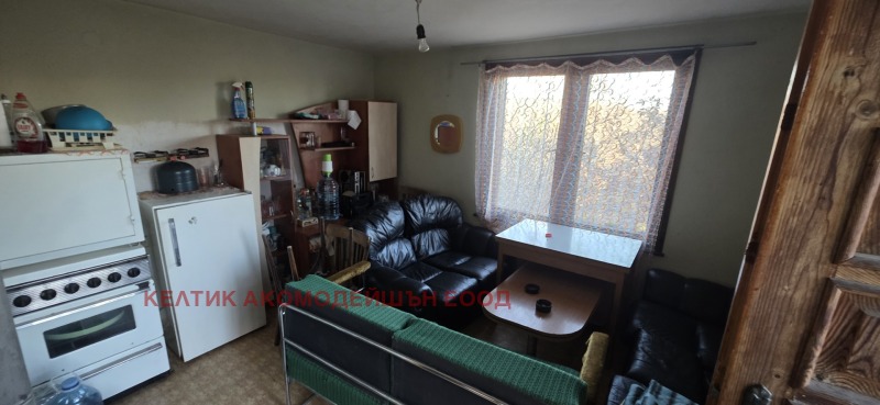 Продава ВИЛА, с. Дяково, област Кюстендил, снимка 12 - Вили - 52441896