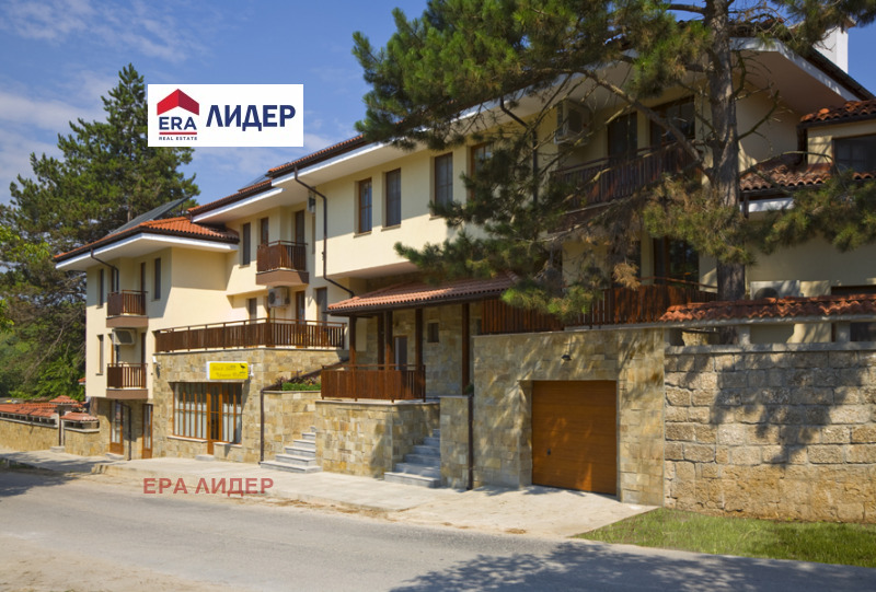 À venda  Hotel região Ruse , Nisovo , 2199 m² | 84561415