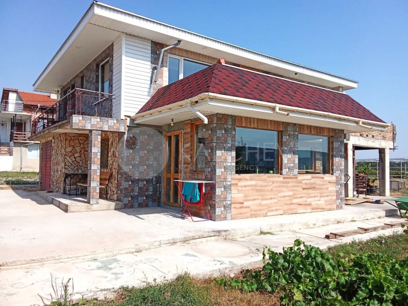 Продава КЪЩА в област Варна, с. Кривини - 180 кв.м / 200 000 € » 391 166.00 лв., КАЛЧЕВ