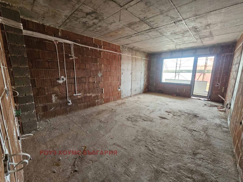 En venta  2 dormitorios Plovdiv , Jristo Smirnenski , 99 metros cuadrados | 42689821