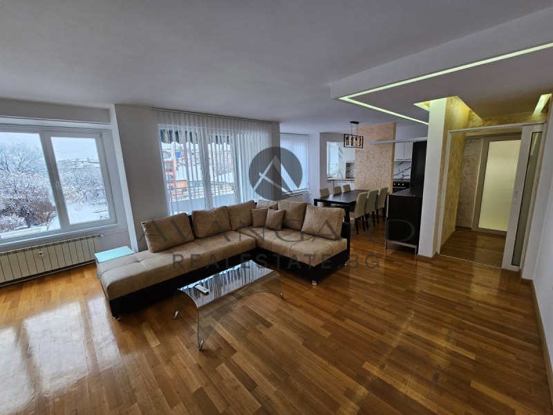 Satılık  2 yatak odası Plovdiv , Karşiyaka , 134 metrekare | 86733486