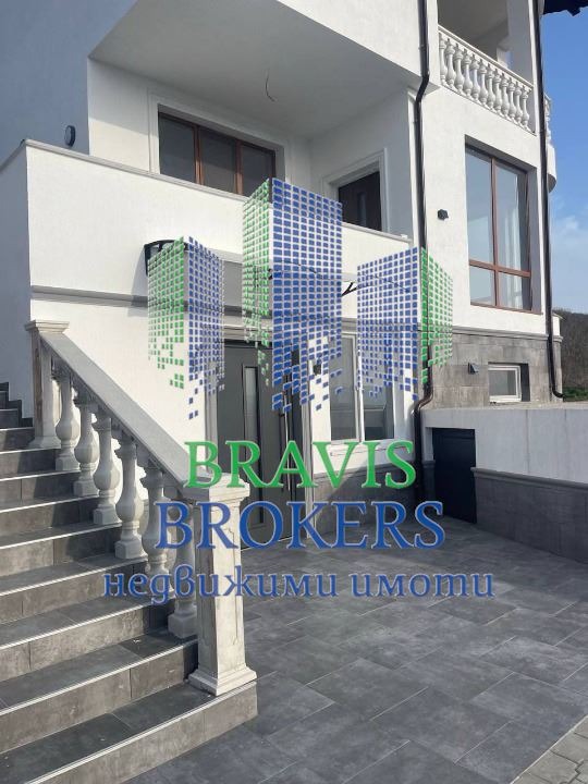 Till salu  Hus region Dobrich , Obrotjistje , 300 kvm | 37212827 - bild [3]