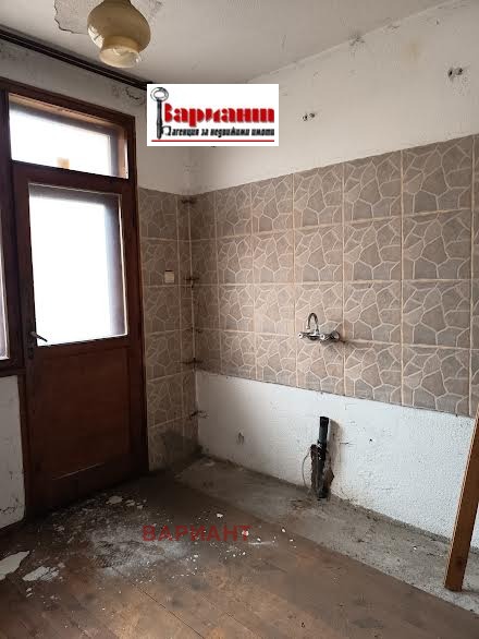 Продава КЪЩА, гр. Панагюрище, област Пазарджик, снимка 6 - Къщи - 52809517