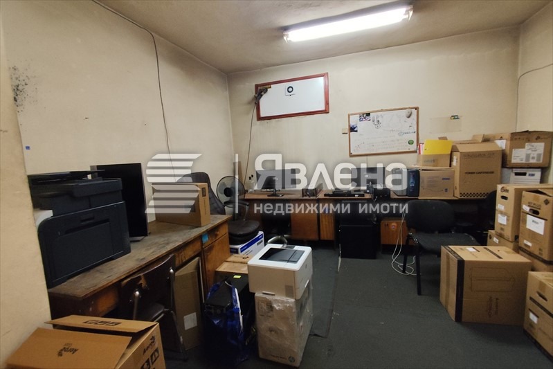 Продава МАГАЗИН, гр. Пловдив, Център, снимка 2 - Магазини - 56135355