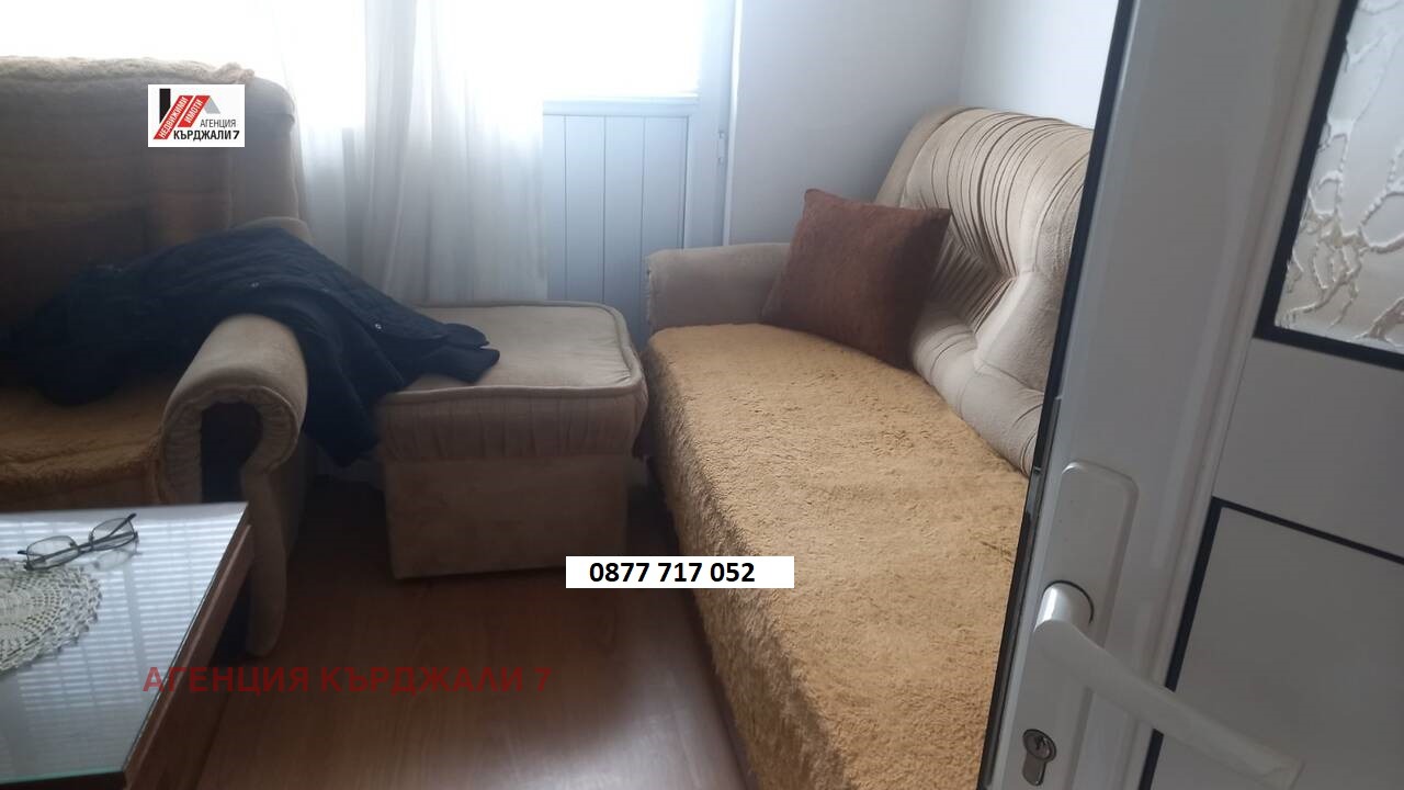 Продава 2-СТАЕН, гр. Кърджали, Център, снимка 5 - Апартаменти - 53719821