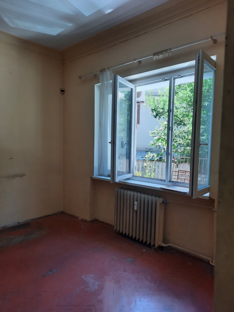 Продава 4-СТАЕН в град София, Център - 175 кв.м / 608 000 € » 1 189 144.64 лв., ЛЕГАЛ КОНТРАКТ