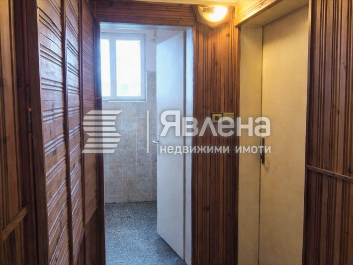 Продава ЕТАЖ ОТ КЪЩА, гр. Пловдив, Коматево, снимка 7 - Етаж от къща - 54060079