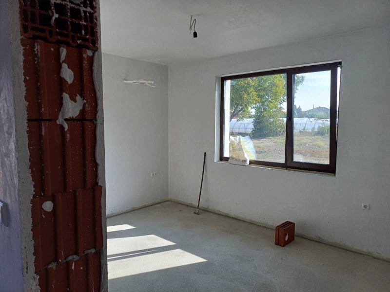 Продава КЪЩА, с. Костиево, област Пловдив, снимка 4 - Къщи - 52226967