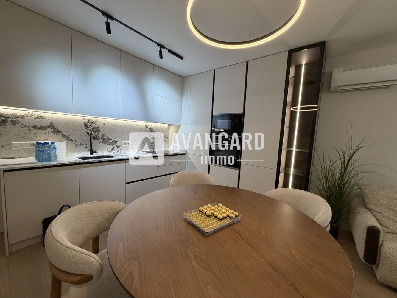 Продава 3-СТАЕН, гр. Варна, Център, снимка 5 - Апартаменти - 53951385