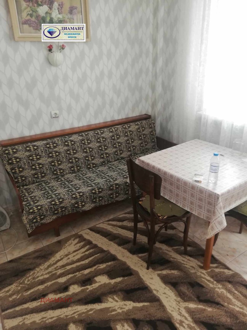 Продаја  2 спаваће собе Русе , Хашове , 102 м2 | 51743210 - слика [2]