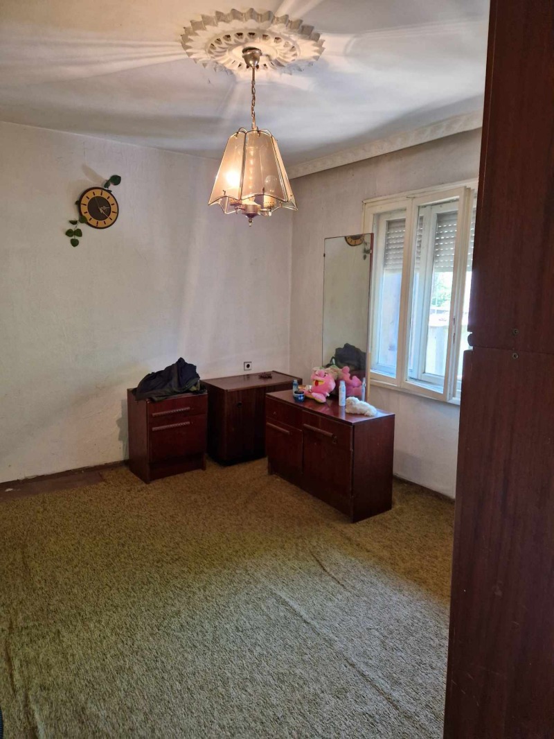 Продава  Етаж от къща, град Плевен, Широк център • 48 000 EUR • ID 27960063 — holmes.bg - [1] 