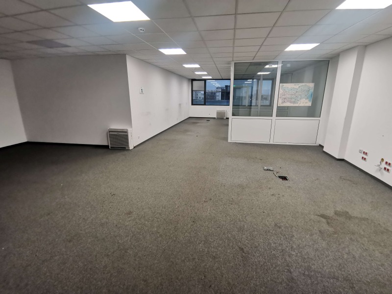 Продава ОФИС в град София, Люлин 7 - 110 кв.м / 270 000 € » 528 074.10 лв., АА КОНСУЛТ