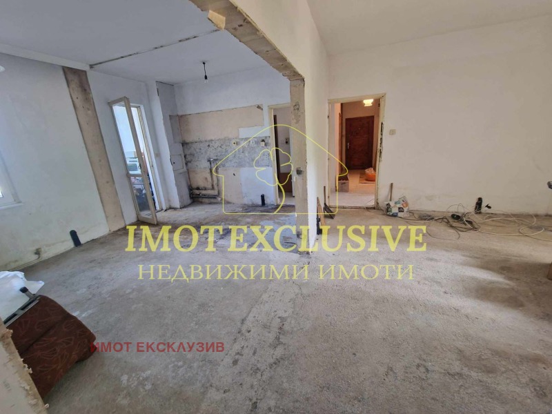 Myytävänä  2 makuuhuonetta Plovdiv , Trakija , 92 neliömetriä | 31489907