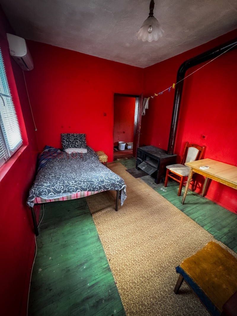 Продава КЪЩА, гр. Вършец, област Монтана, снимка 7 - Къщи - 52782591