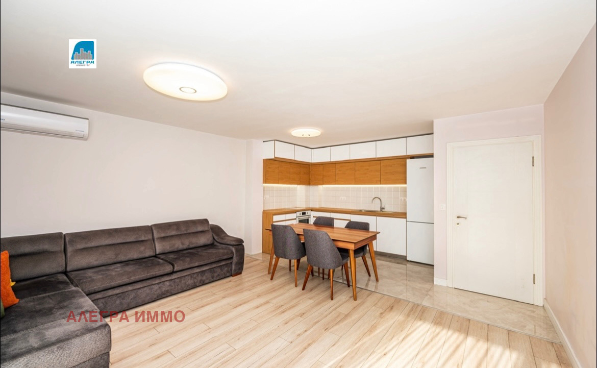 Продава 3-СТАЕН, гр. Пловдив, Остромила, снимка 2 - Апартаменти - 50247643