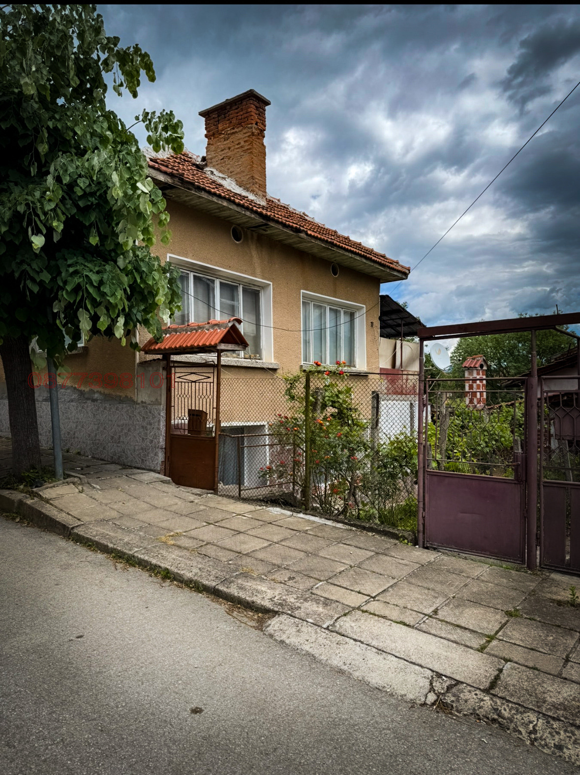 Продава КЪЩА, гр. Вършец, област Монтана, снимка 2 - Къщи - 54582150