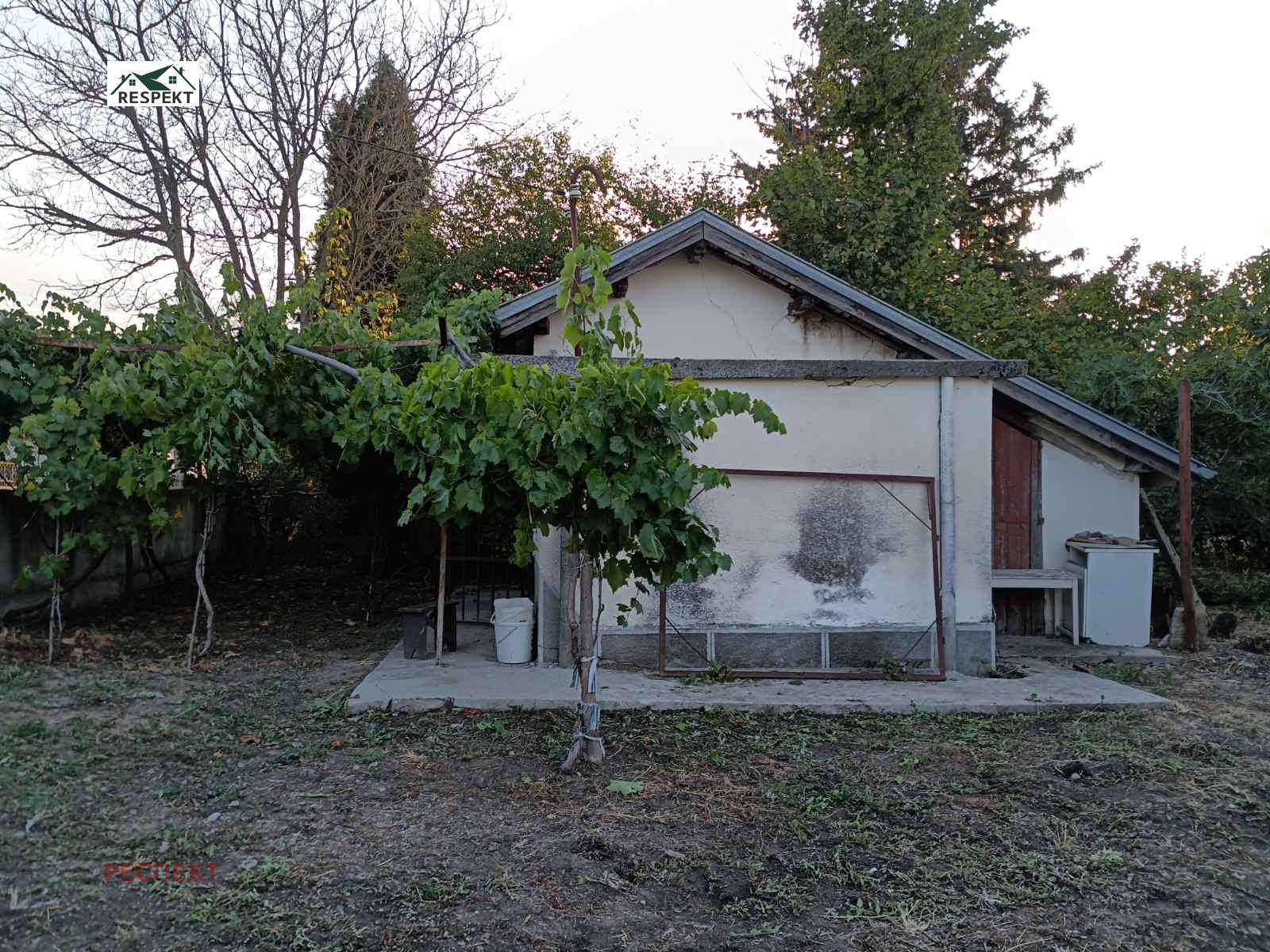 Продава КЪЩА, с. Арнаутито, област Стара Загора