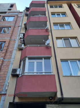 2 ložnice Zona B-18, Sofia 13