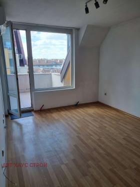 2 Schlafzimmer Zona B-18, Sofia 6